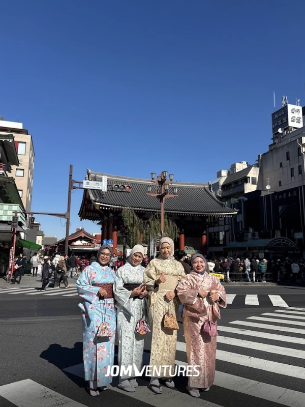 Asakusa Temple, Tokyo, Japan.