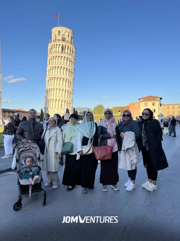 Tower of Pisa, Italy.